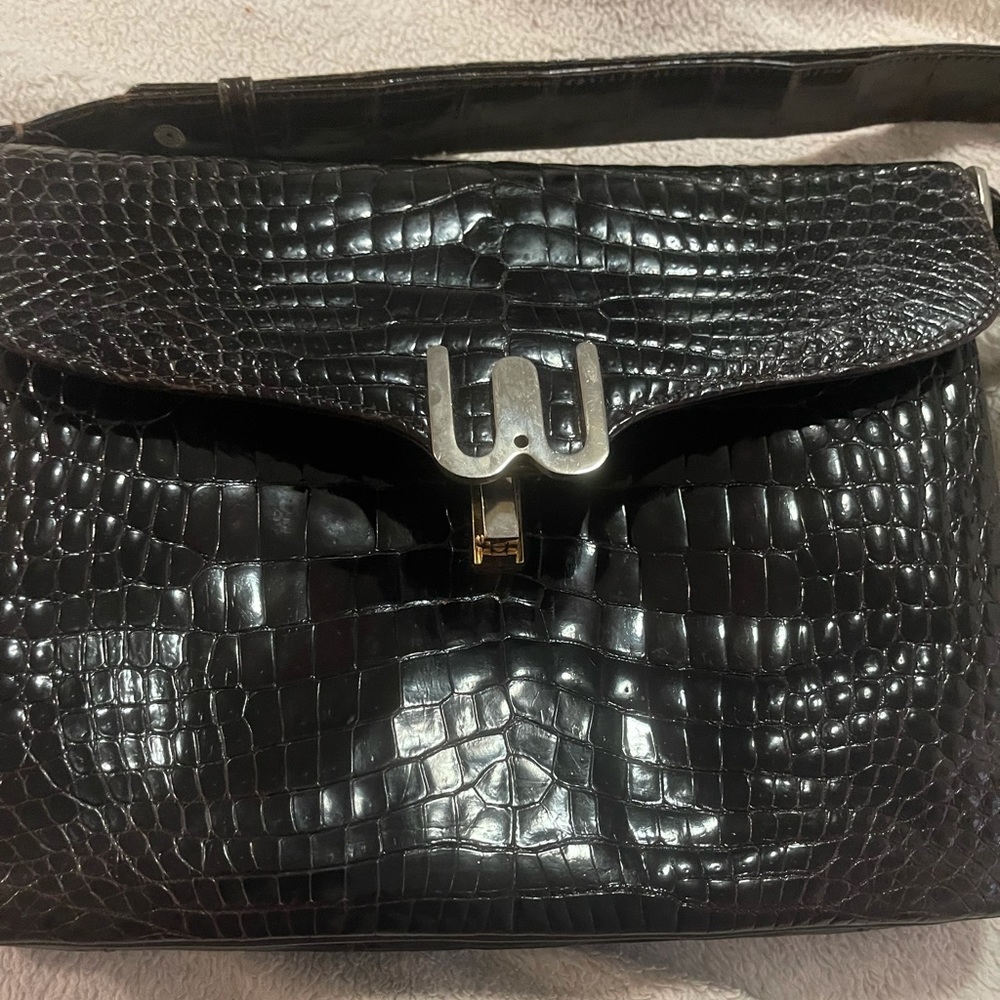 Women’s leather purse